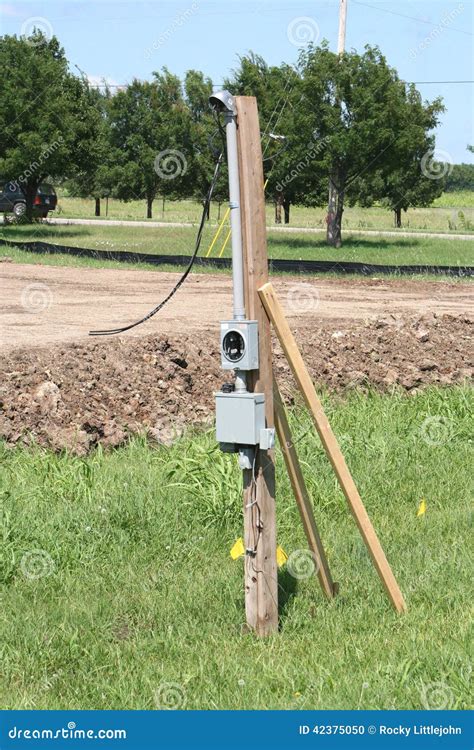 temporary power pole with meter